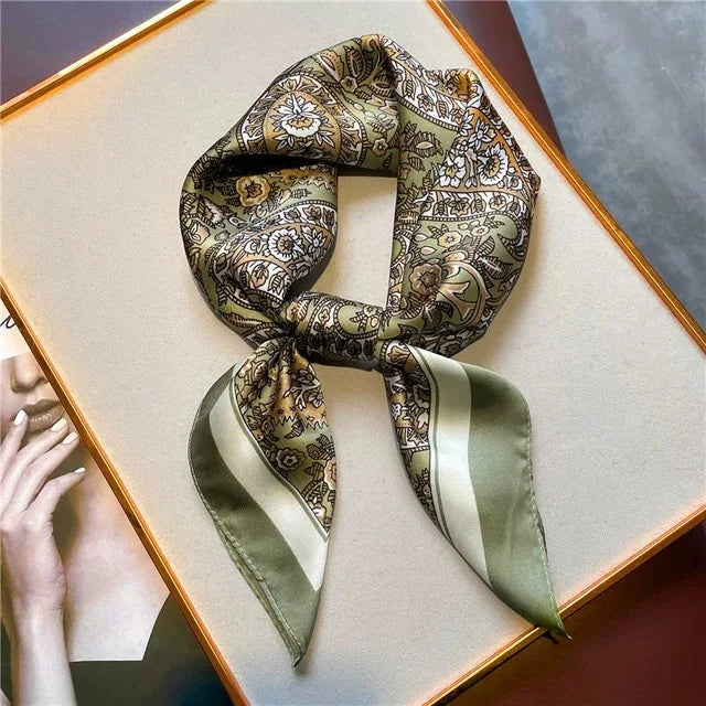 Pañuelo Iris — Seda Estampada 70×70