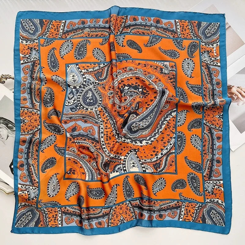 Pañuelo Iris — Seda Estampada 70×70