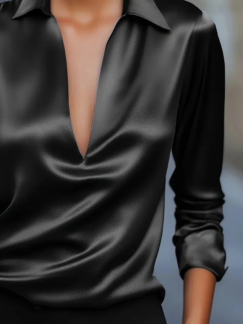 Blusa Lía — Satén con Escote en V